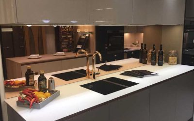 Why Use Glass Splashbacks Instead of Tiles?